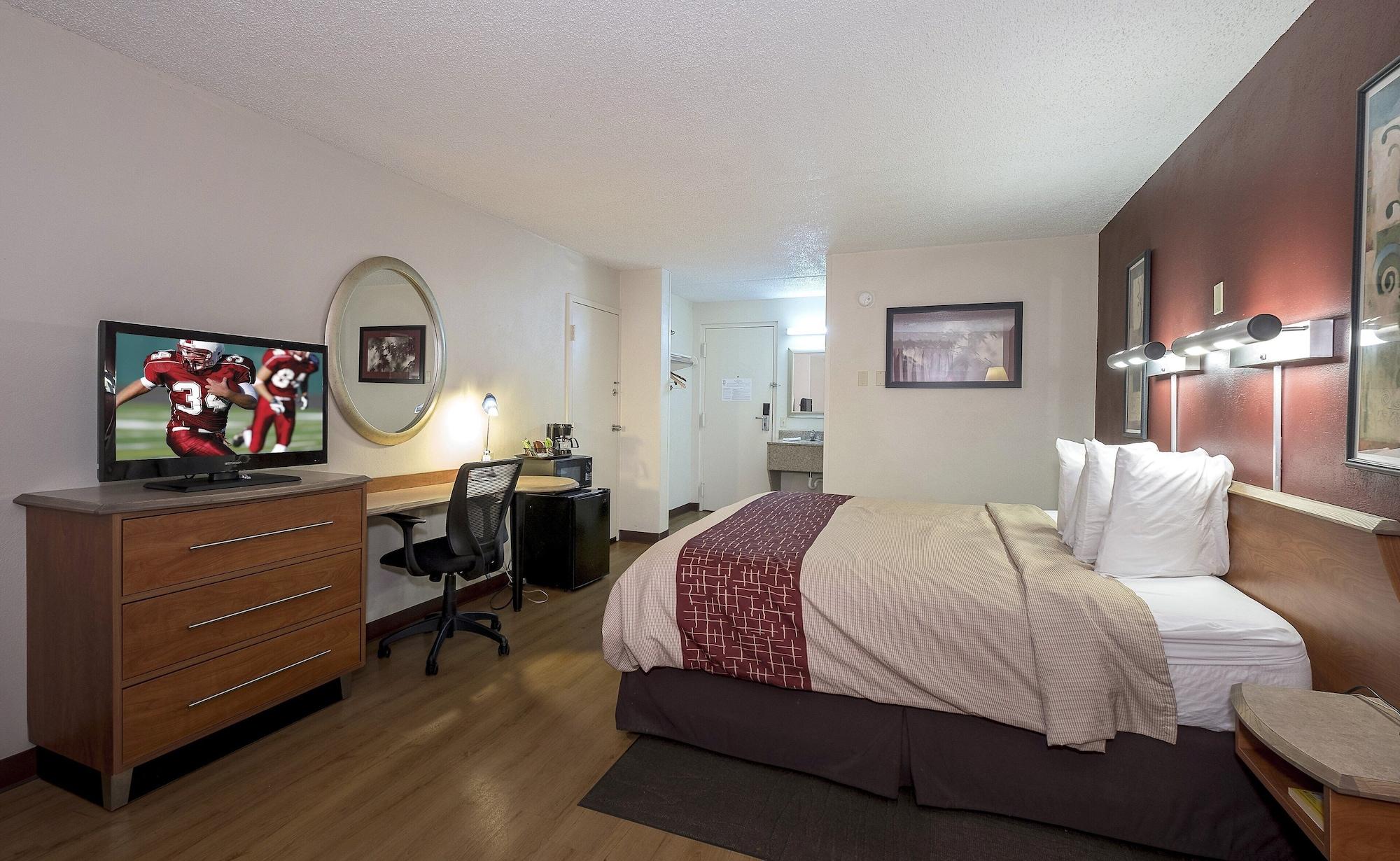 Red Roof Inn & Suites Cleveland - אליריה מראה חיצוני תמונה
