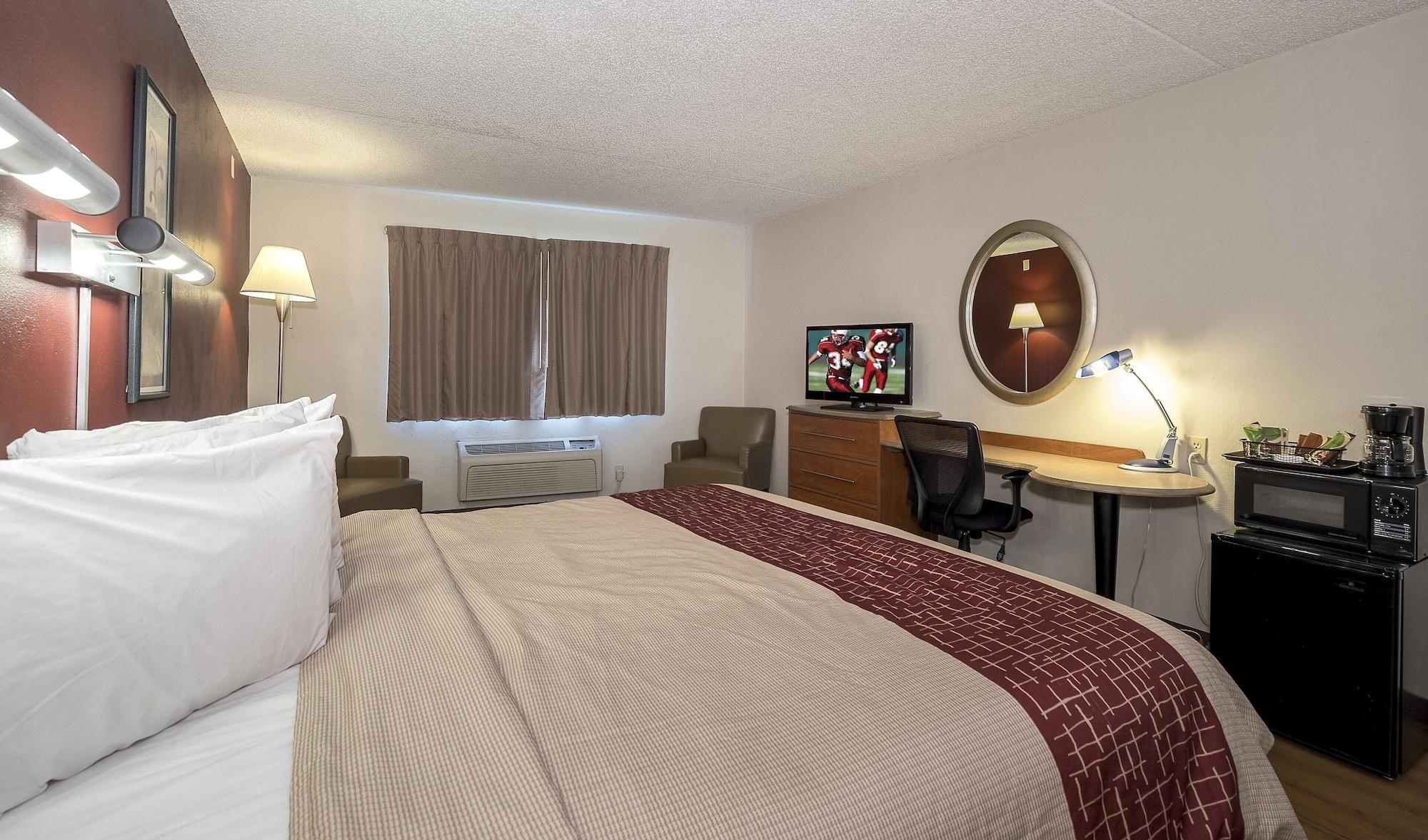 Red Roof Inn & Suites Cleveland - אליריה מראה חיצוני תמונה