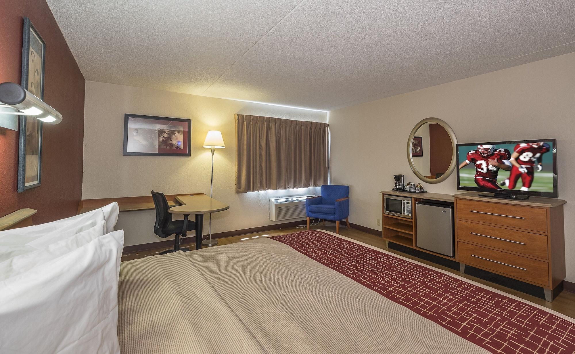 Red Roof Inn & Suites Cleveland - אליריה מראה חיצוני תמונה