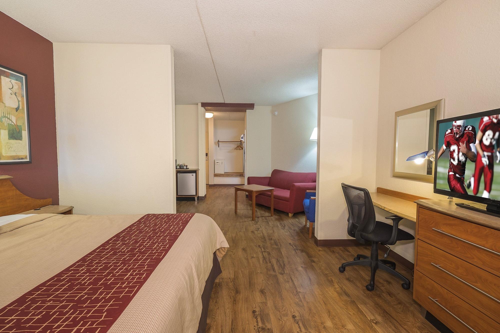Red Roof Inn & Suites Cleveland - אליריה מראה חיצוני תמונה