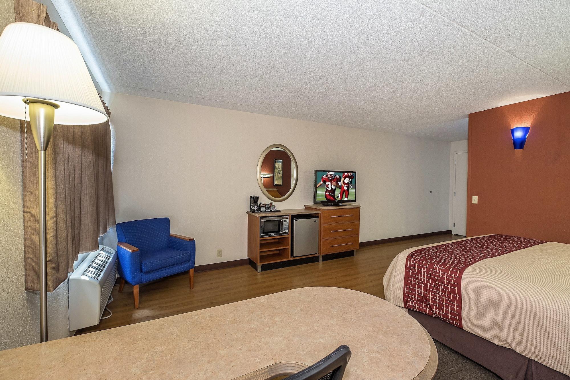 Red Roof Inn & Suites Cleveland - אליריה מראה חיצוני תמונה