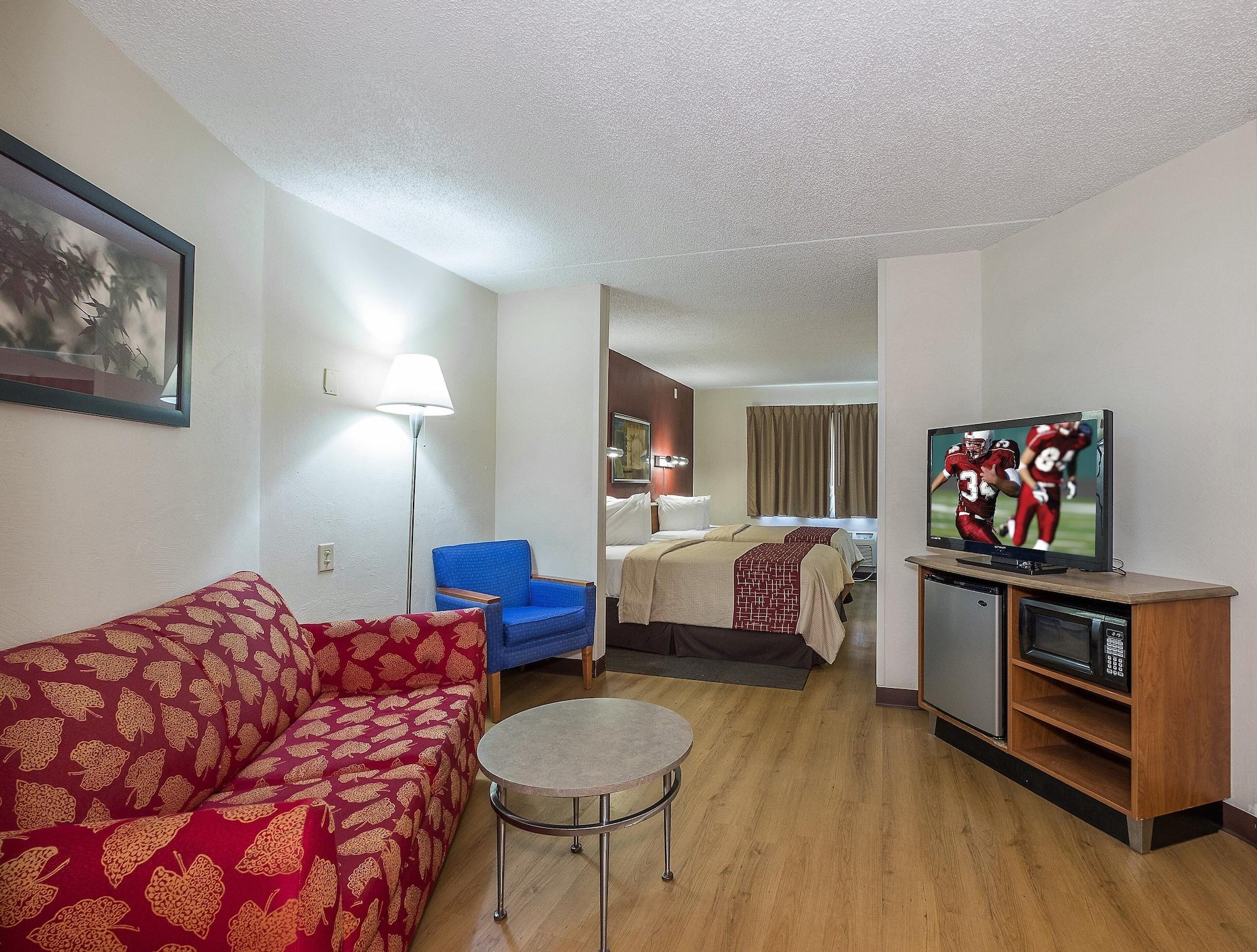 Red Roof Inn & Suites Cleveland - אליריה מראה חיצוני תמונה