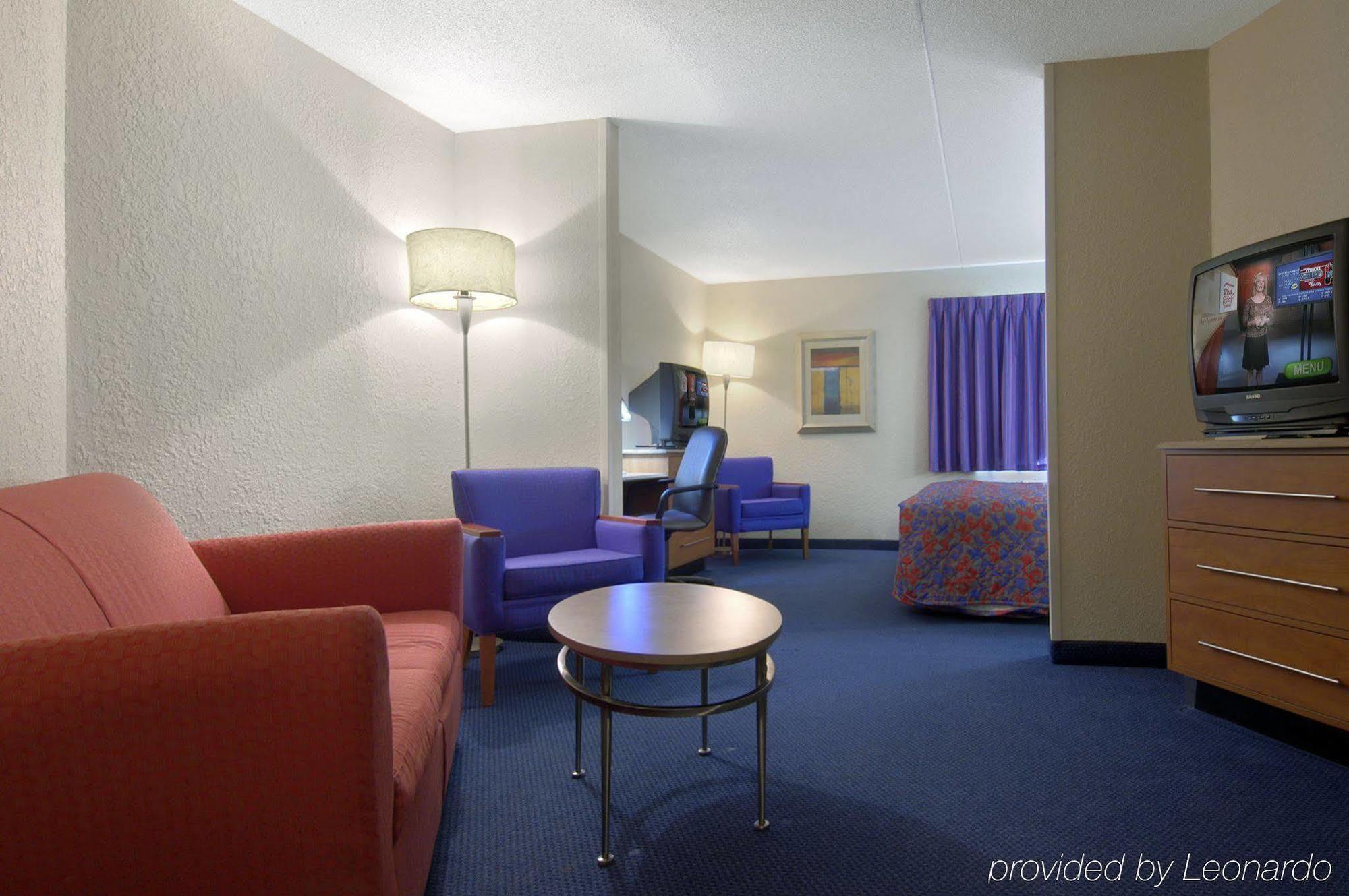 Red Roof Inn & Suites Cleveland - אליריה חדר תמונה