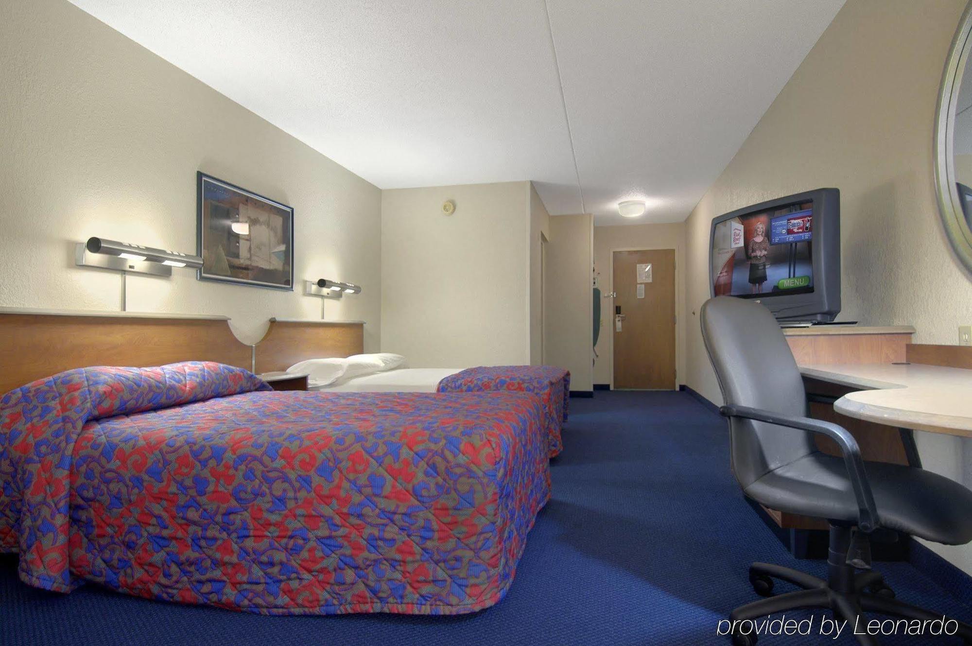 Red Roof Inn & Suites Cleveland - אליריה מראה חיצוני תמונה